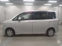 Toyota VOXY лот № 30074 оценка RA  с аукциона в Японии 3