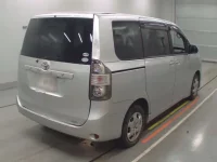 Toyota VOXY лот № 30074 оценка RA  с аукциона в Японии 1