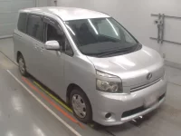 Toyota VOXY лот № 30074 оценка RA  с аукциона в Японии 4