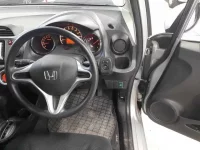 Honda FIT лот № 30073 оценка 3.5  с аукциона в Японии 6