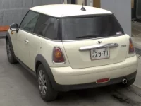 BMW MINI лот № 1215 оценка 4  с аукциона в Японии 1