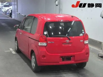 Toyota PORTE  с аукциона в Японии