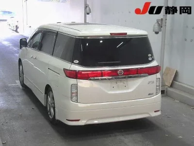Nissan ELGRAND  с аукциона в Японии