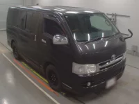 Toyota HIACE VAN лот № 30082 оценка 3.5  с аукциона в Японии 4