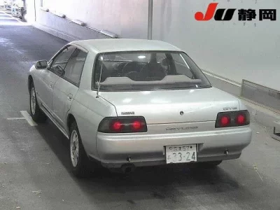 Nissan SKYLINE  с аукциона в Японии