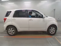 Toyota RUSH лот № 10403 оценка 3.5  с аукциона в Японии 2