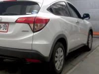Honda VEZEL лот № 1230 оценка 3.5  с аукциона в Японии 4