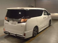 Toyota VELLFIRE лот № 41 оценка 4  с аукциона в Японии 1