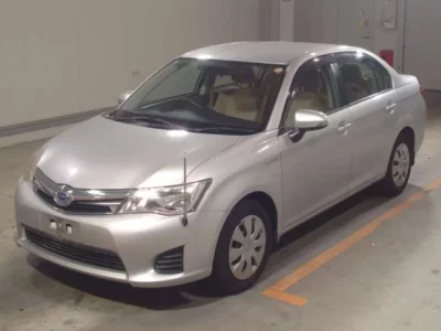 Toyota COROLLA AXIO  с аукциона в Японии