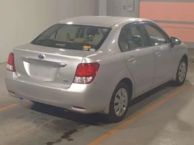 Toyota COROLLA AXIO  с аукциона в Японии