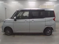 Toyota ROOMY лот № 30098 оценка 4  с аукциона в Японии 3