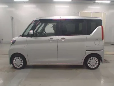 Nissan ROOX  с аукциона в Японии