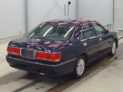 Toyota CROWN  с аукциона в Японии