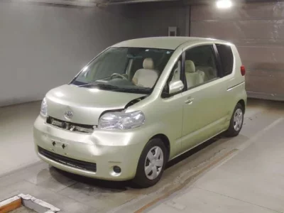 Toyota PORTE  с аукциона в Японии