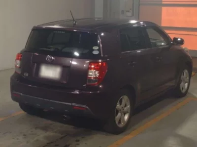 Toyota IST  с аукциона в Японии