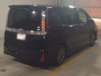 Toyota VOXY лот № 6092 оценка 3.5  с аукциона в Японии 1