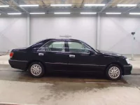 Toyota CROWN лот № 9046 оценка 4  с аукциона в Японии 1