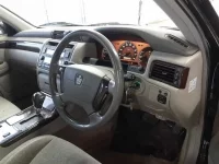 Toyota CROWN лот № 9046 оценка 4  с аукциона в Японии 5