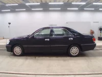 Toyota CROWN лот № 9046 оценка 4  с аукциона в Японии 2