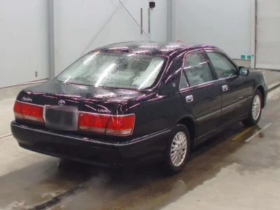 Toyota CROWN  с аукциона в Японии