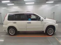 Nissan X-TRAIL лот № 30118 оценка 4  с аукциона в Японии 2