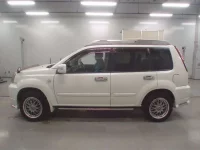 Nissan X-TRAIL лот № 30118 оценка 4  с аукциона в Японии 3