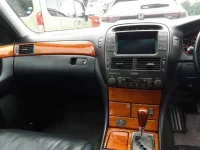 Toyota CELSIOR лот № 30120 оценка 3.5  с аукциона в Японии 8