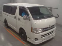 Toyota HIACE VAN лот № 30119 оценка 3  с аукциона в Японии 4