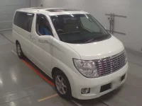 Nissan ELGRAND лот № 30121 оценка 4  с аукциона в Японии 4