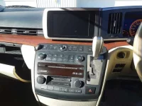 Nissan ELGRAND лот № 30121 оценка 4  с аукциона в Японии 8
