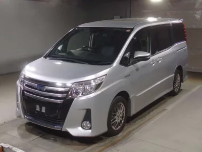 Toyota NOAH  с аукциона в Японии