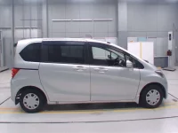 Honda FREED лот № 30146 оценка 3.5  с аукциона в Японии 2