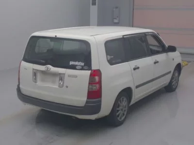 Toyota SUCCEED  с аукциона в Японии