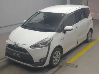 Toyota SIENTA  с аукциона в Японии