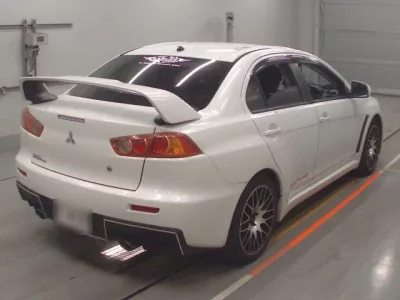 Mitsubishi LANCER