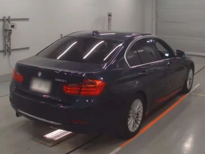 BMW 3-Series  с аукциона в Японии