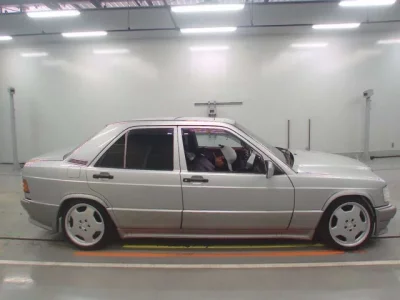 Mercedes-Benz 190 SERIES