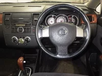 Nissan TIIDA LATIO лот № 20 оценка 3  с аукциона в Японии 2