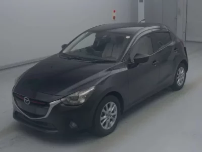 Mazda DEMIO  с аукциона в Японии