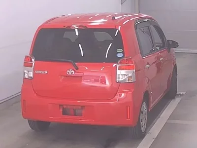 Toyota SPADE  с аукциона в Японии