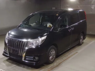 Toyota ESQUIRE  с аукциона в Японии