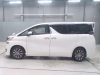 Toyota VELLFIRE лот № 30179 оценка RA  с аукциона в Японии 3