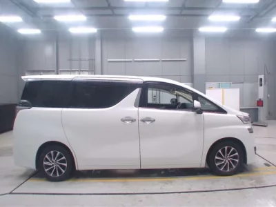 Toyota VELLFIRE  с аукциона в Японии