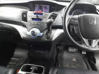 Honda ODYSSEY лот № 30165 оценка 3.5  с аукциона в Японии 7