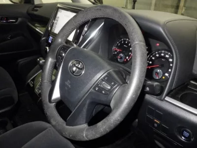 Toyota VELLFIRE  с аукциона в Японии