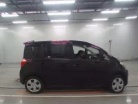 Toyota RACTIS лот № 30173 оценка 4  с аукциона в Японии 2