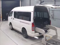 Toyota HIACE VAN лот № 30192 оценка 3.5  с аукциона в Японии 5