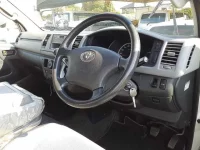 Toyota HIACE VAN лот № 30192 оценка 3.5  с аукциона в Японии 6