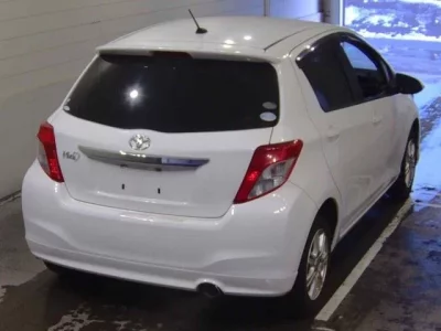 Toyota VITZ  с аукциона в Японии
