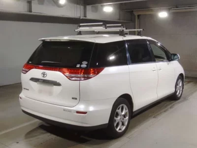 Toyota ESTIMA  с аукциона в Японии
